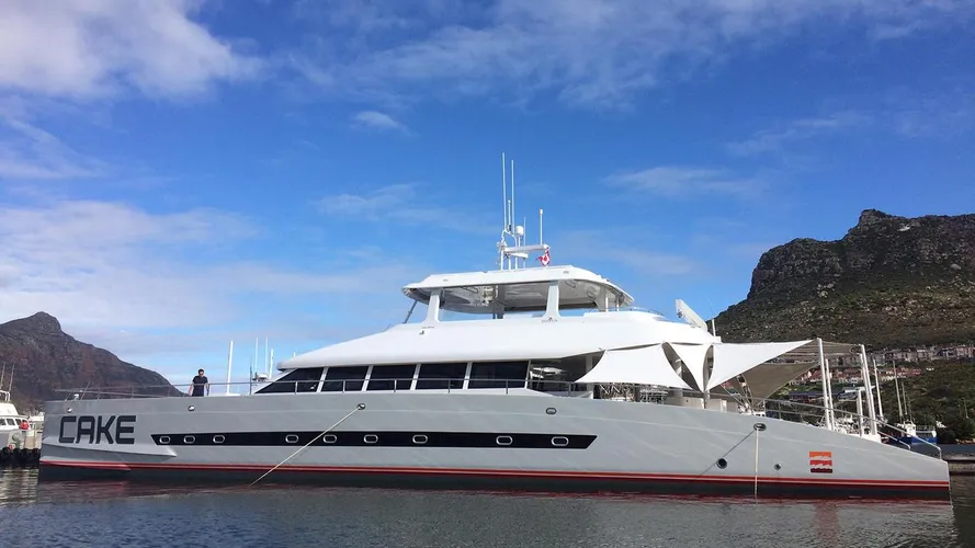cake catamaran motoryacht two oceans marine 2016 25m profile