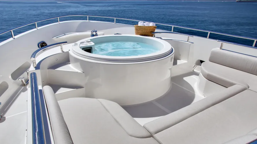 watta ryde motoryacht jet tern marine selene 92 2016 28m foredeck