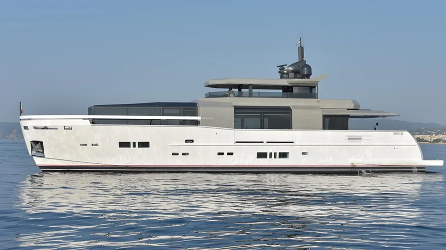 aria s motoryacht arcadia yachts 100 31m 2016 profile