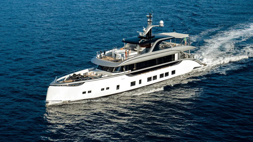jetsetter motoryacht dynamiq yachts 39m 2016 cruising