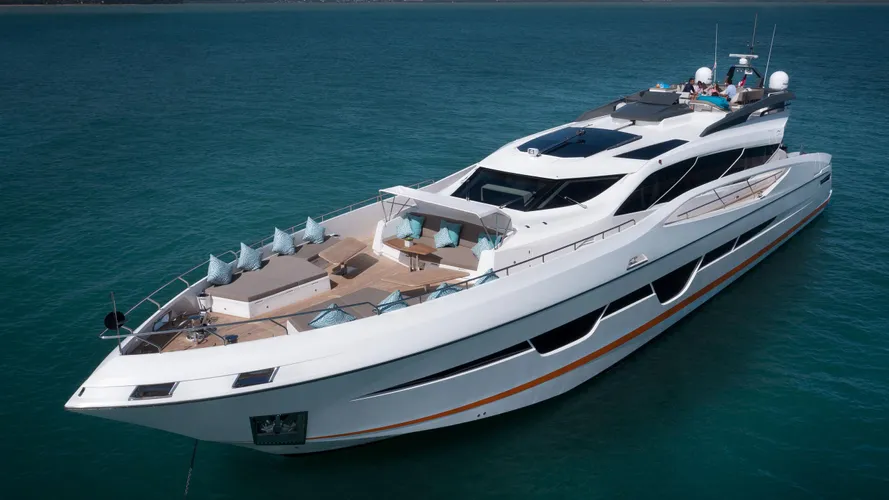 dolce vita motoryacht numarine 105 ht 2017 32m half profile