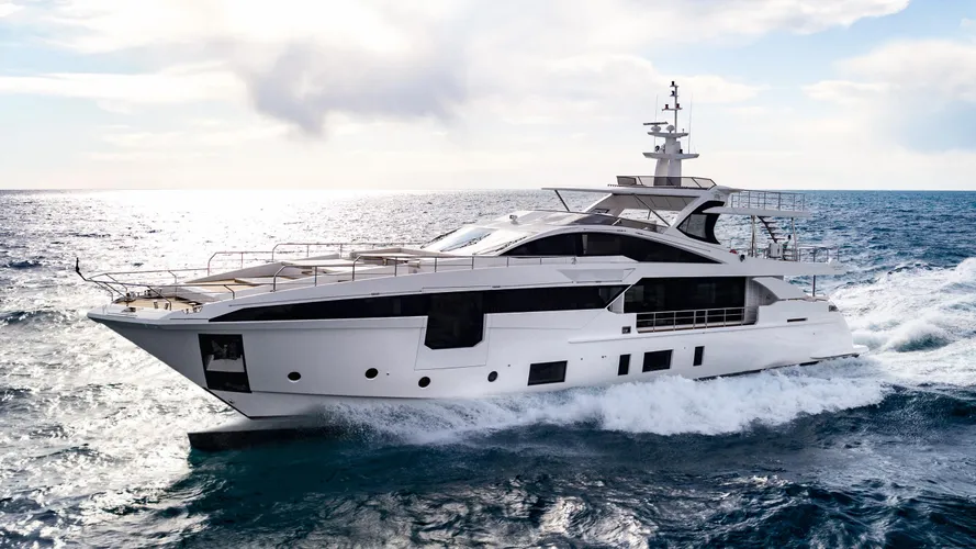 sama azimut 35 metri hull 11 motoryacht 2017 35m cruising half profile