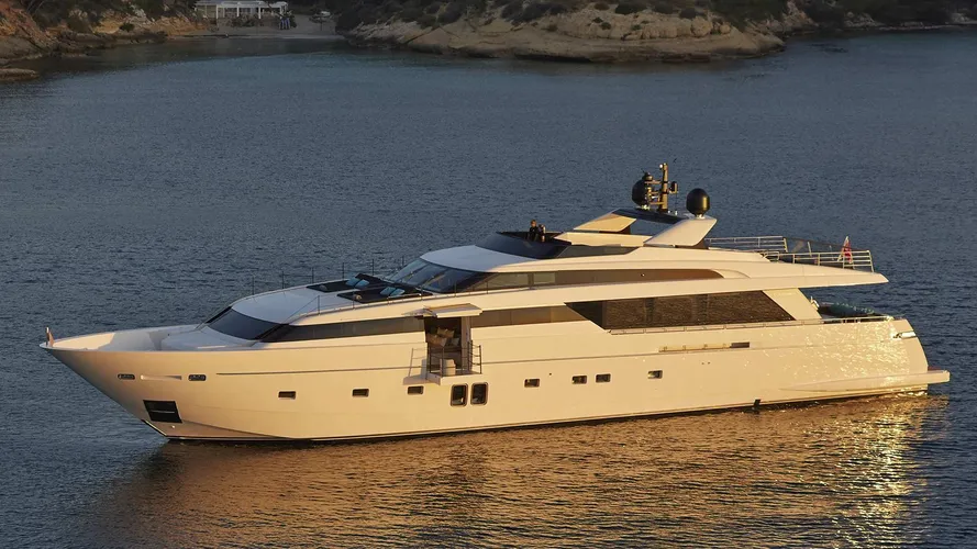 h1 motoryacht sanlorenzo sl118 36m 2014 half profile