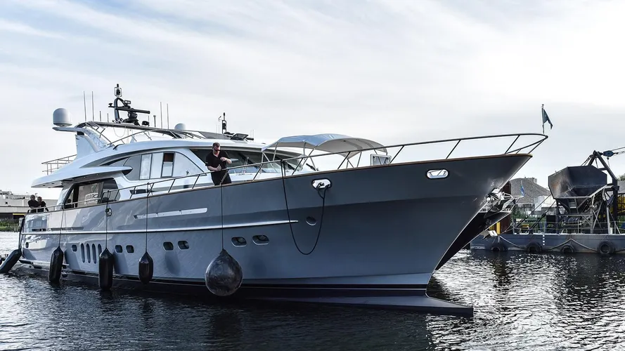 anemeli motoryacht van der valk continental two 2017 27m launch half profile