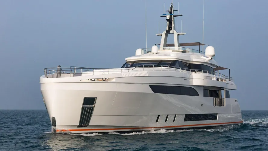 bartali-motor-yacht-wider-2016-46m-bow