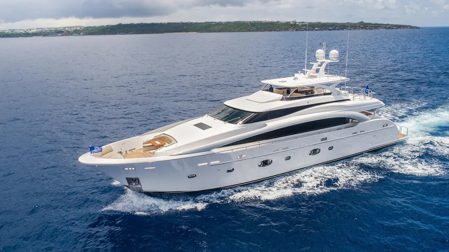 rp110 hull 4 motoryacht horizon 34m 2017 half profile