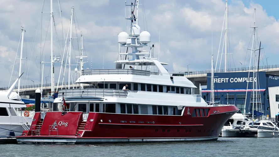 qing-motor-yacht-cheoy-lee-2012-46m-half-stern