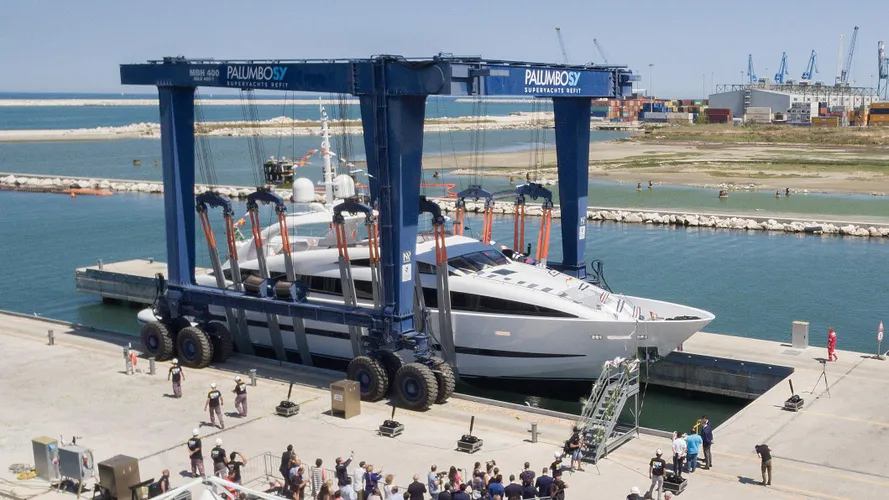 clorinda motoryacht isa yachts 2017 37m launch