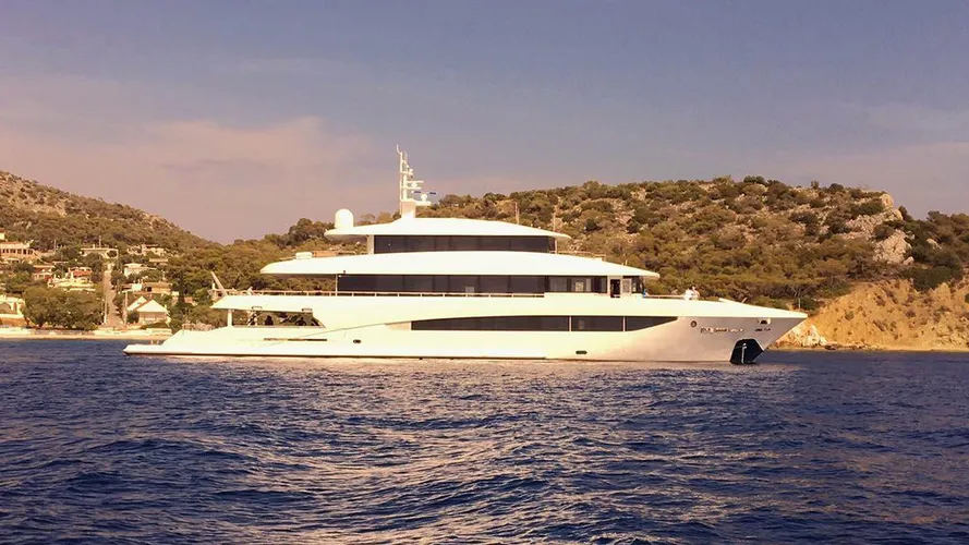 my eden motoryacht golden yachts 45m 2017 profile