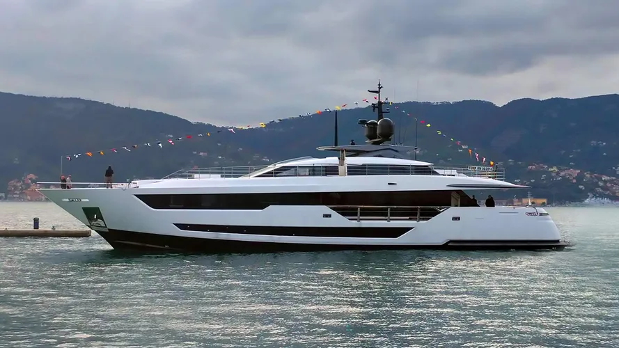 vista blue motoryacht ferretti custom line 120 38m 2018 launch profile