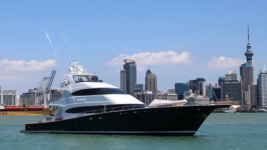 lanakai motoryacht yachting developments 39m 2017 half profile