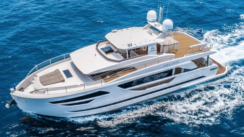 julind motoryacht horizon fd85 27m 2018 half profile