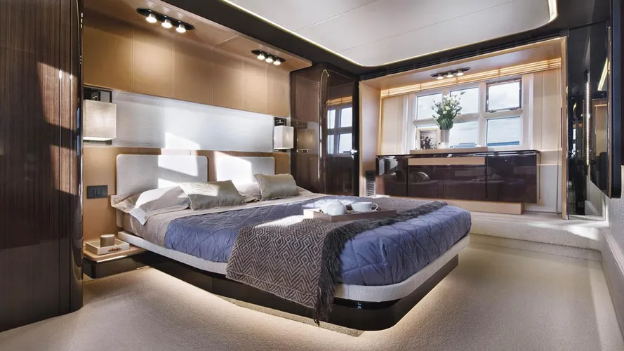 Azimut 77s motoryacht azimut yachts 24m 2018 master sistership