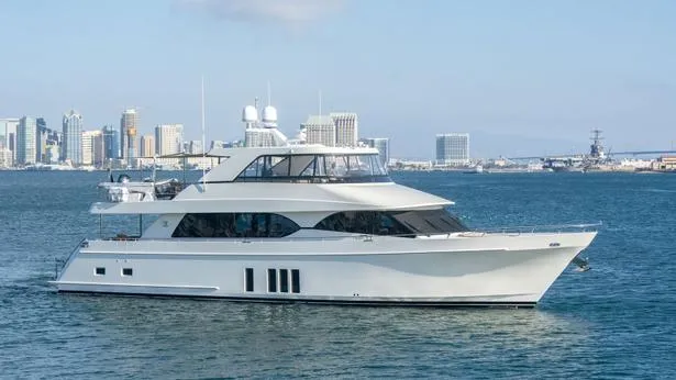 Ocean Alexander 85 motoryacht ocean alexander 26m 2018 side profile sistership
