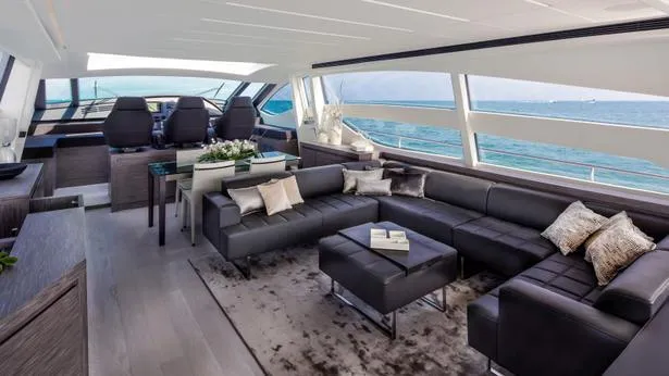 Pershing 82 motoryacht Pershing 25m 2018 saloon sistership