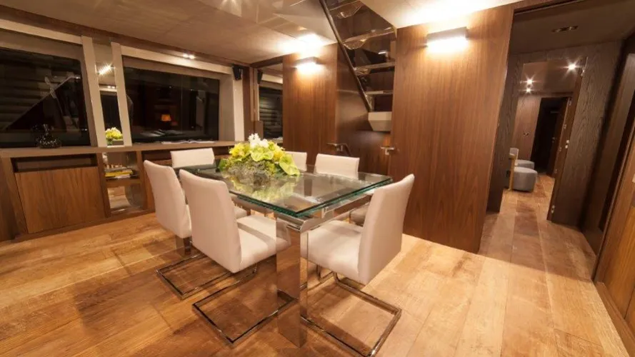 Amer Cento Quad motoryacht Permare 30m 2020 saloon sistership