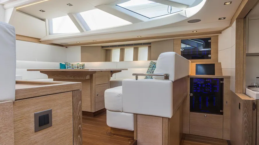 Oyster 825 sailing yacht Oyster 25m 2019 saloon sistership