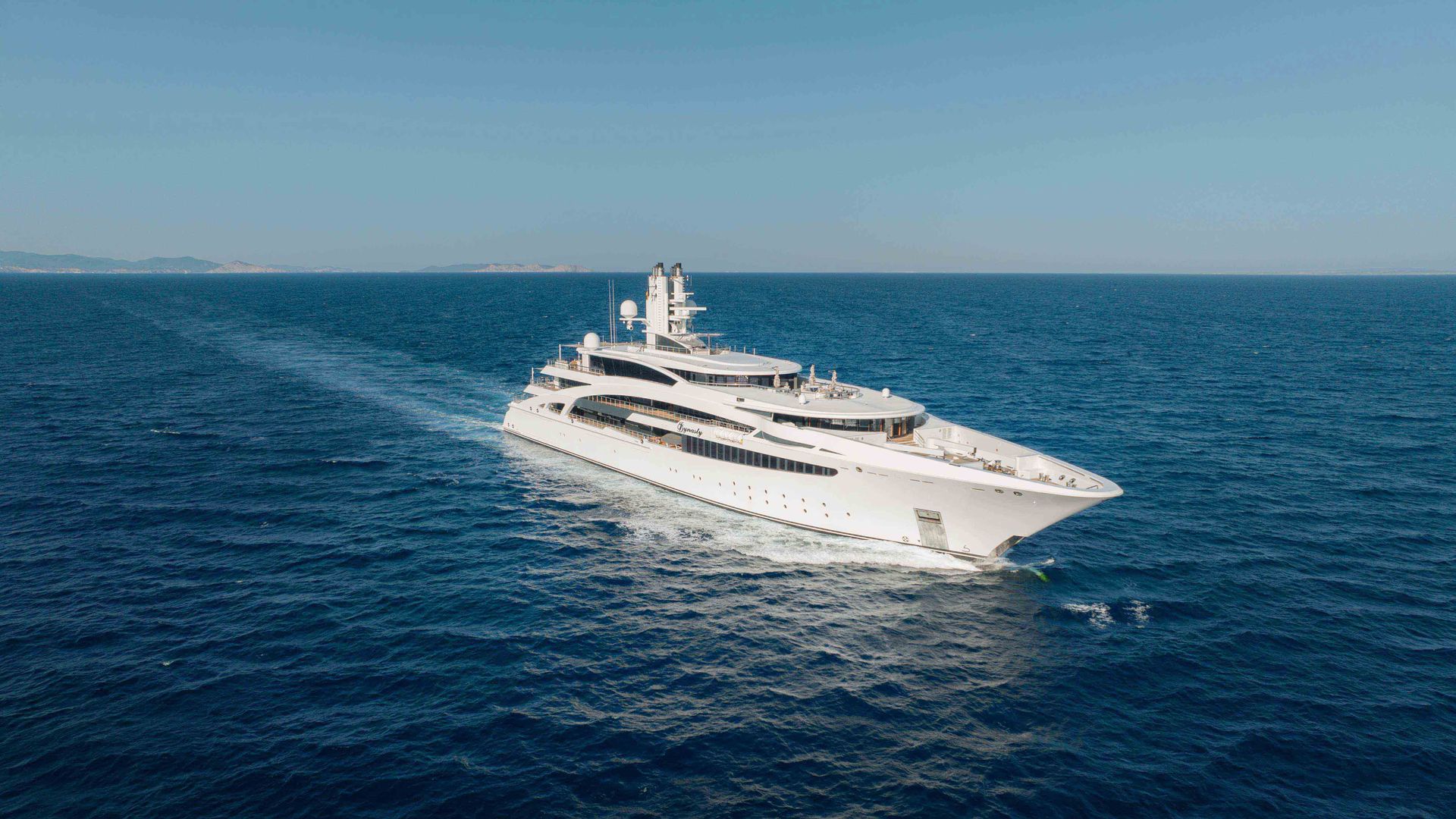 I Dynasty Kusch Yachts 2015