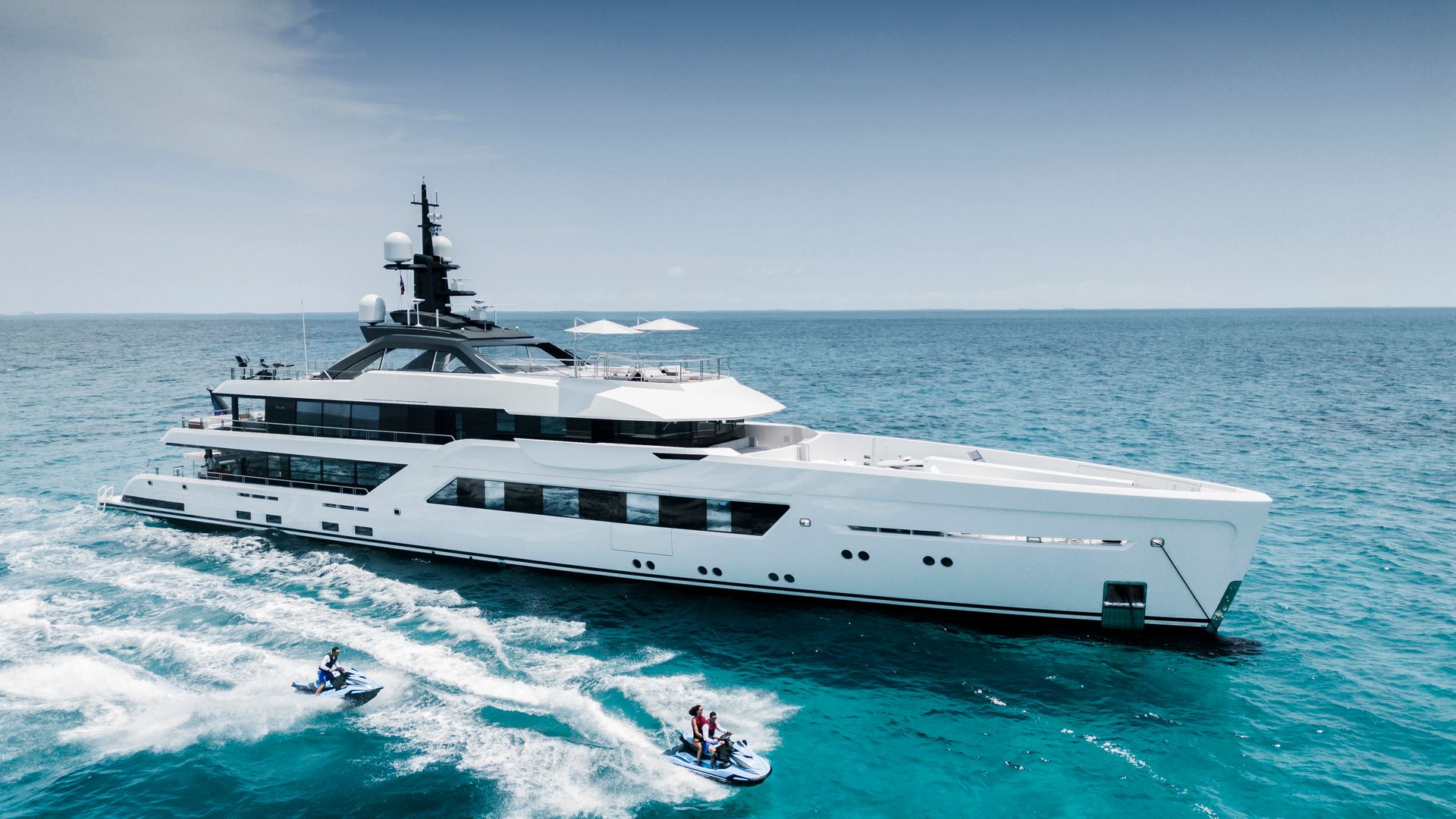 Entourage Amels 2023
