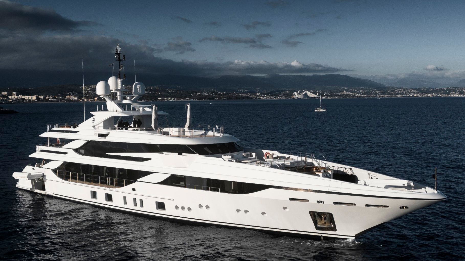 Bombay Benetti 2016