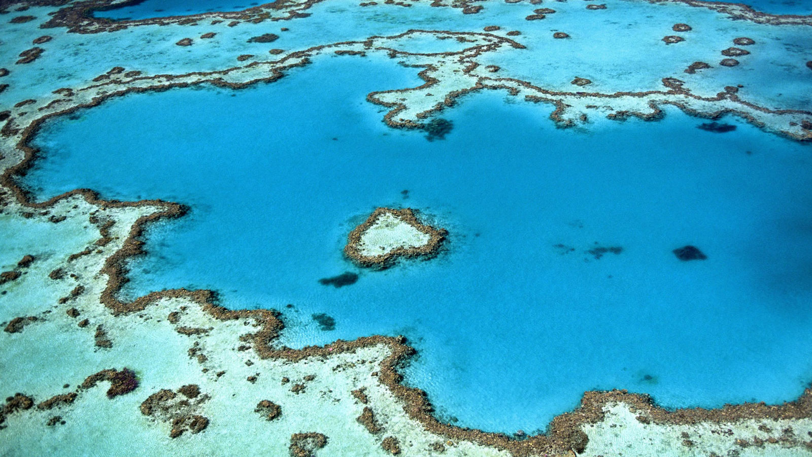 Superyacht Cruising Guide Australia S Great Barrier Reef