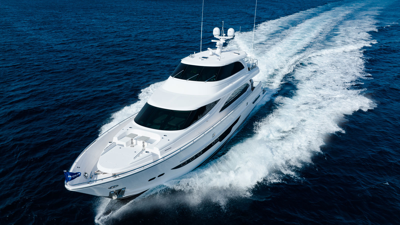 Lazy Daze: Horizon Yachts delivers first 29m E90