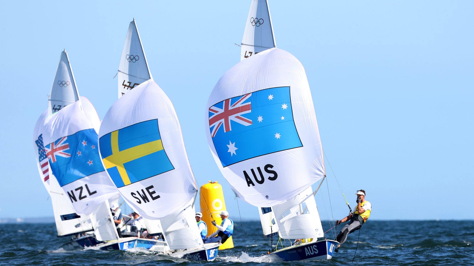 OLYMPIC INSIDE THROUGH 船 80-230 Aramica Biggest fleet in Olympic sailing prepares to hit the waves