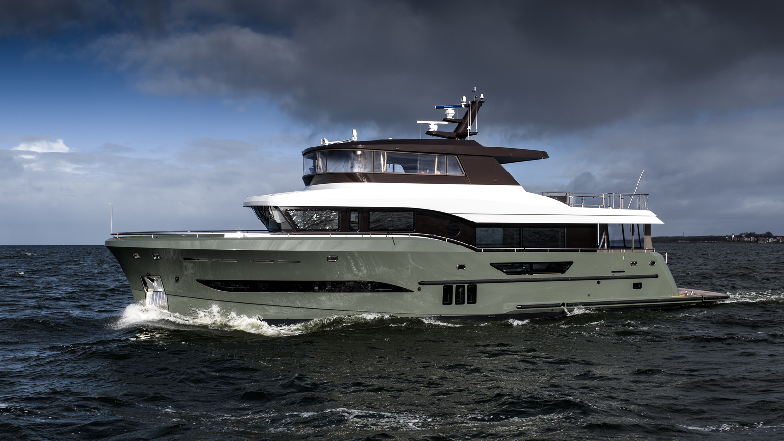 Eighth Sanlorenzo 500EXP explorer hits the water