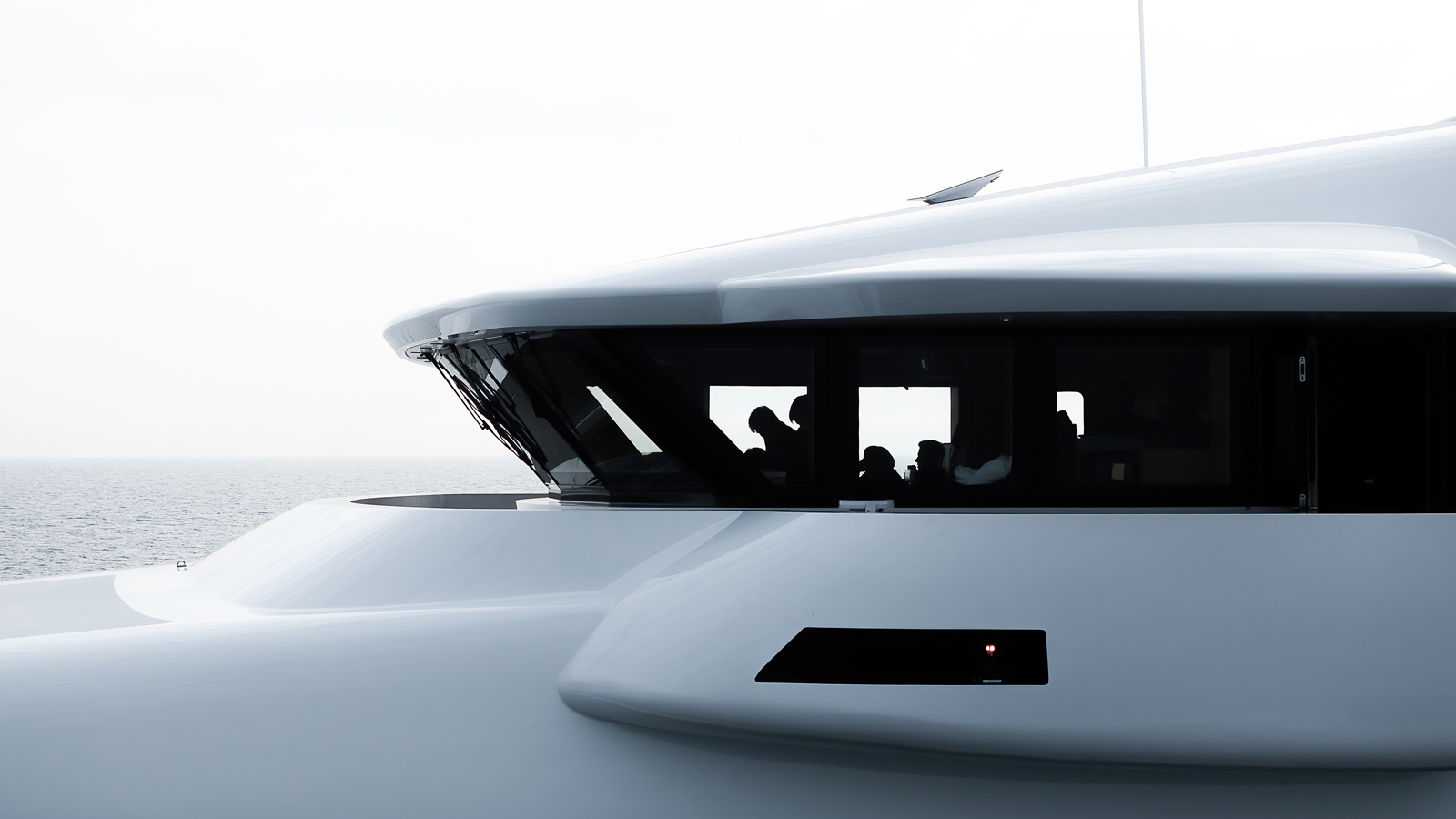 Draak's new large tender deck and heavy-duty C-davits