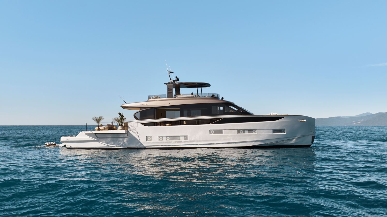 Azimut motor yacht Monty for sale at International Yacht Collection