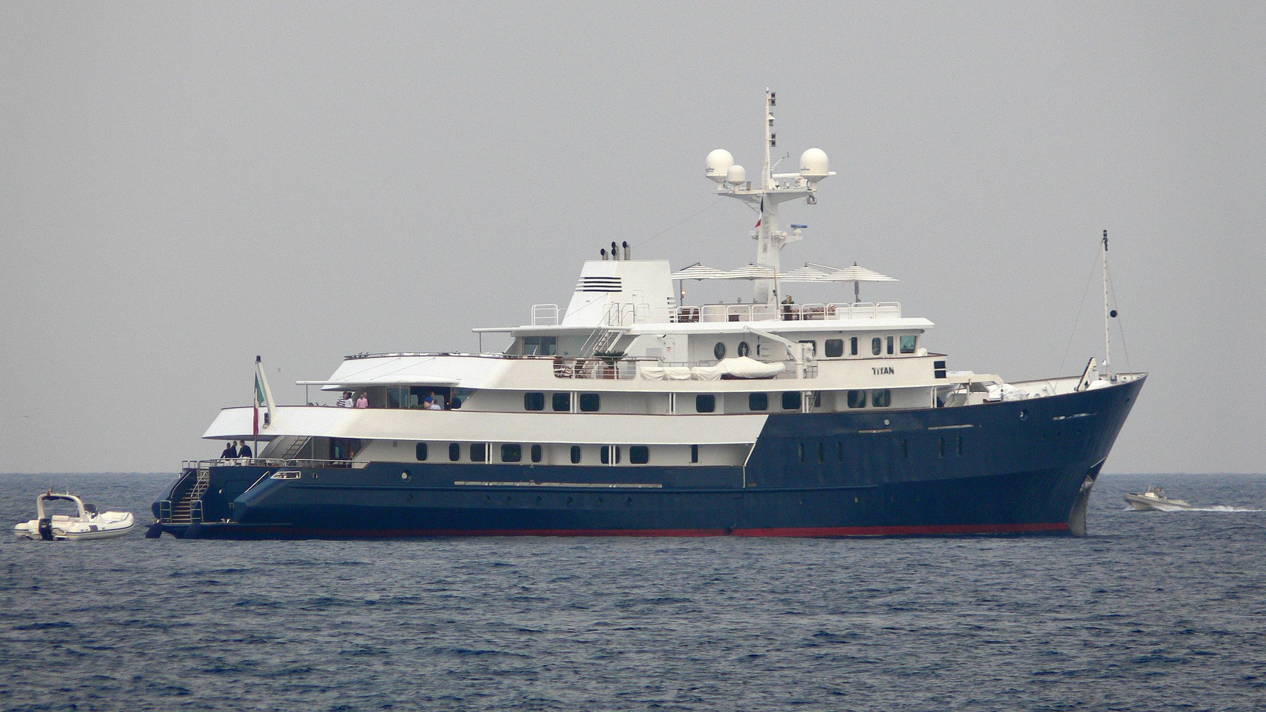 Eros Yacht Brooke Marine 31 39m 1939