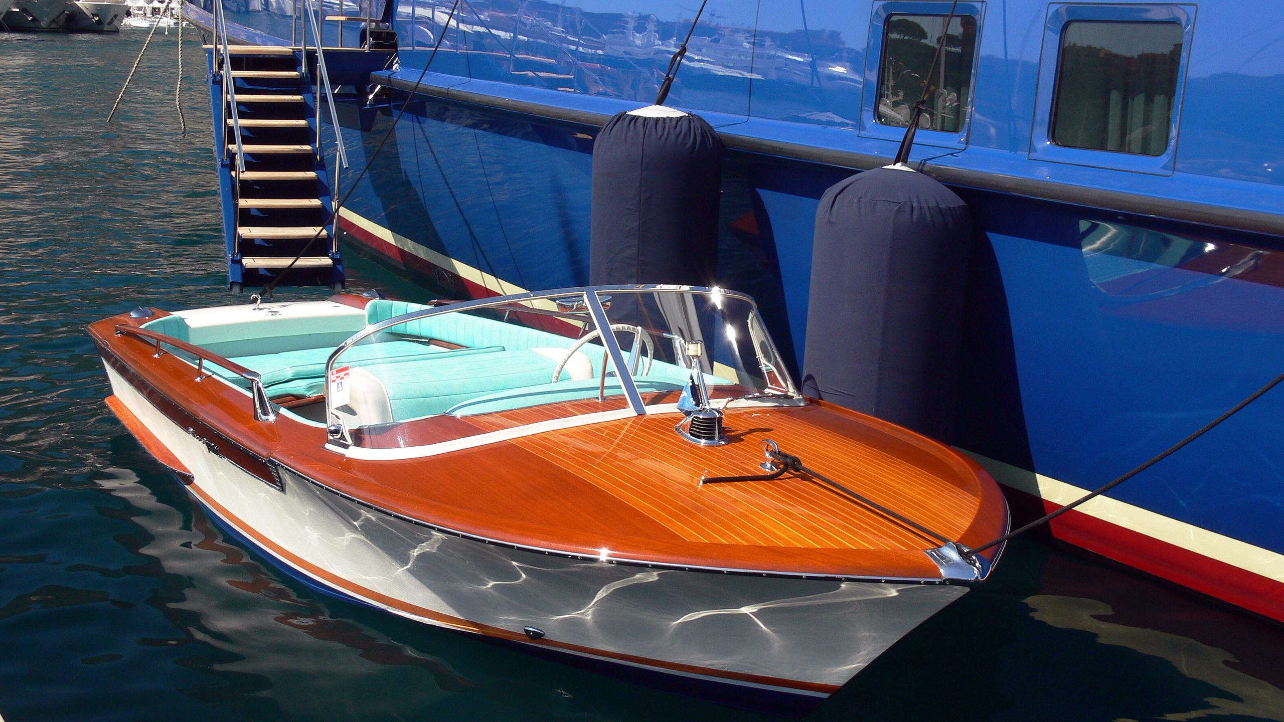 MITSEAAH yacht (Pendennis, 47.5m, 2004)