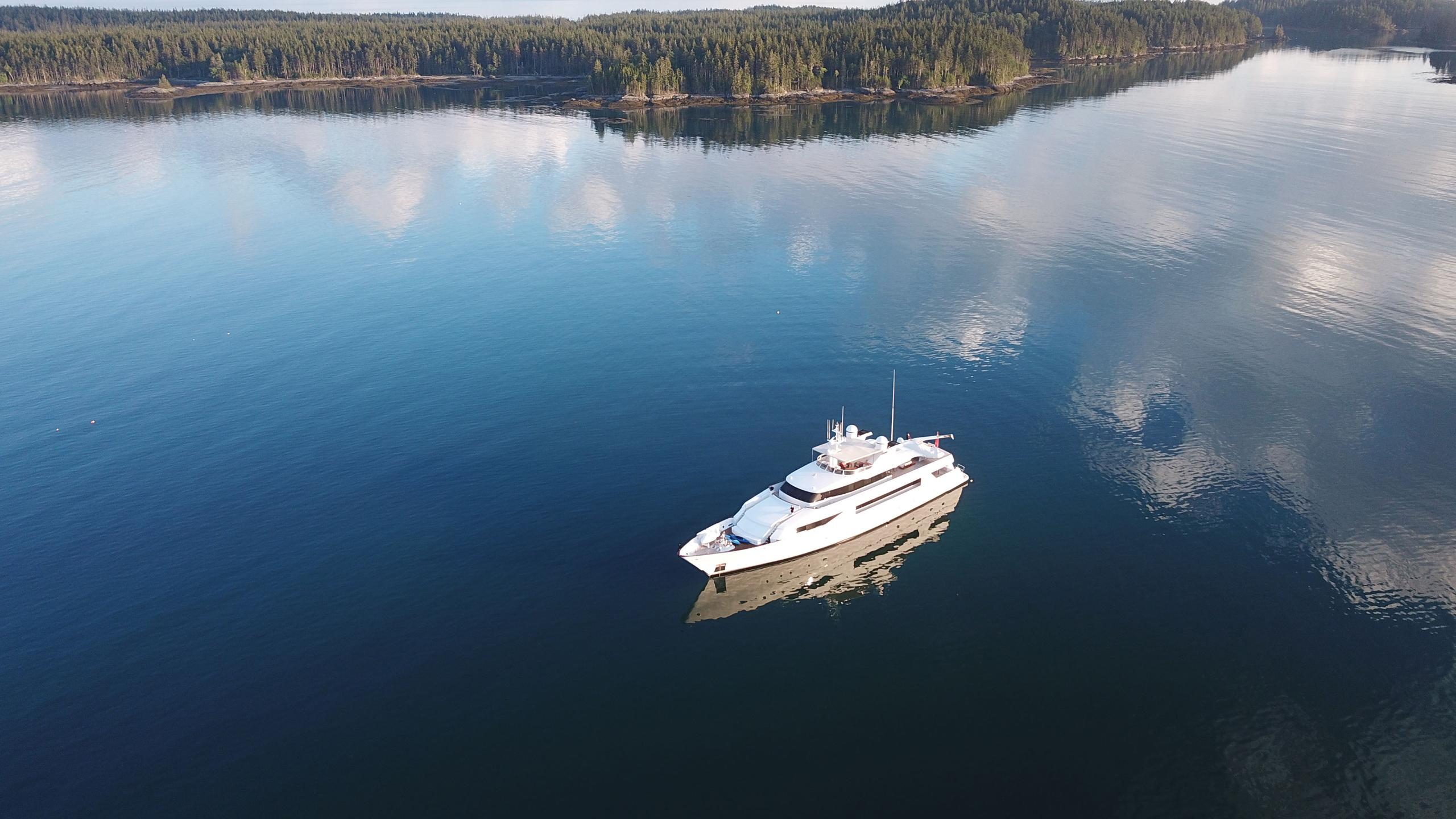 GOLDEN EAGLE yacht for sale (Picchiotti, 45.25m, 1990)