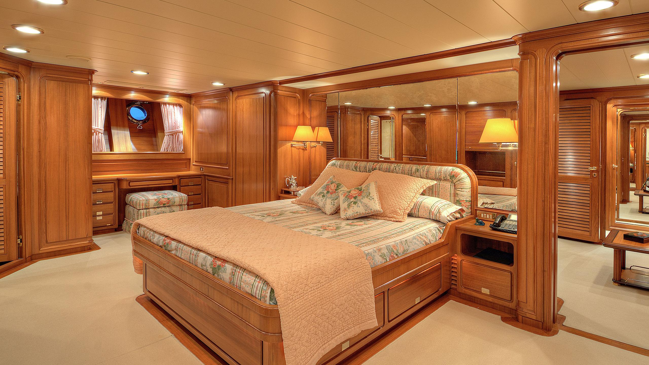 MORNING GLORY yacht for sale (Perini Navi, 48.2m, 1993) Boat