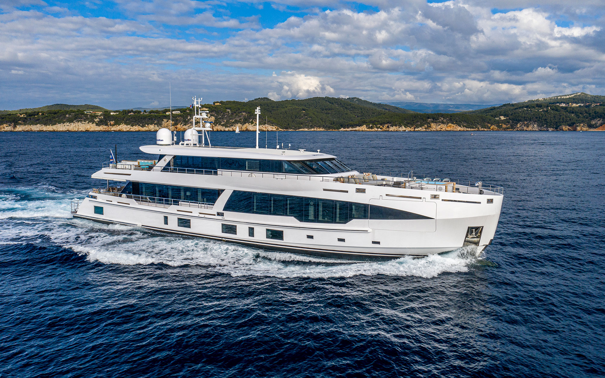 M55 yacht for charter (Yildiz Gemi, 41.18m, 2020)