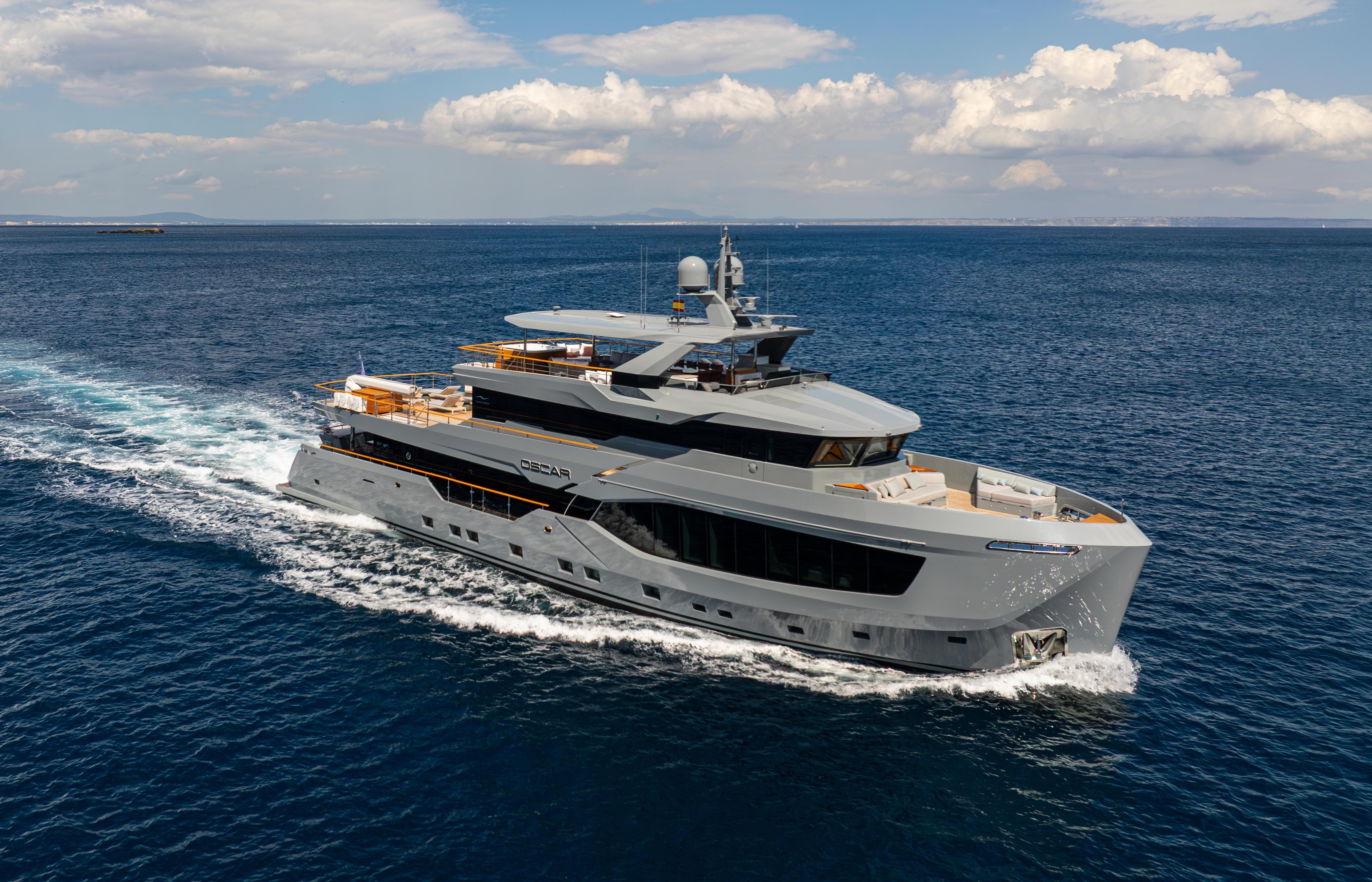 numa numa Numarine 32XP explorer yacht 7 Diamonds delivered